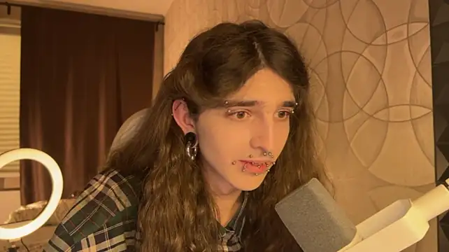 צ'אט XXX בשידור חי של Kriisp