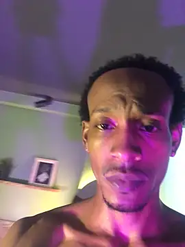 Kiing_afroditho – webcam-show