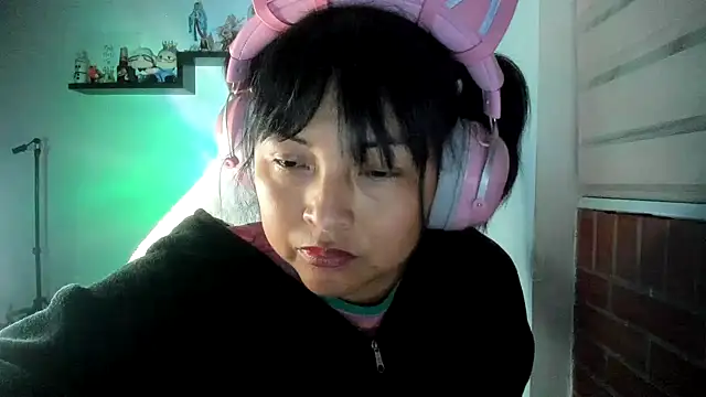 Shaddycute_のライブXXXチャット
