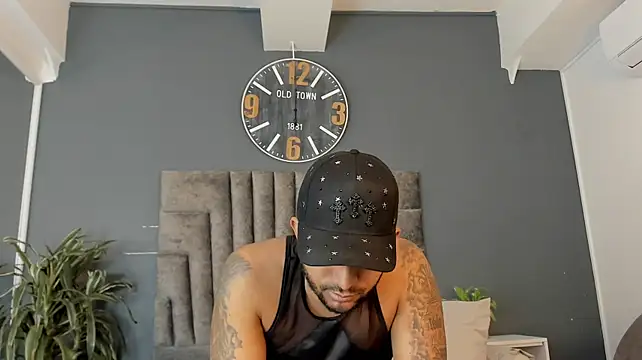 Chat +18 de Robin_Rief ao vivo