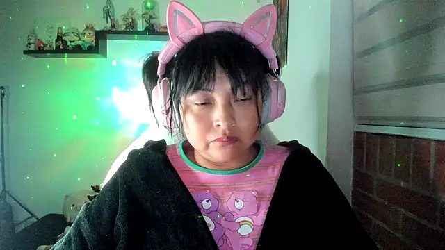 Shaddycute_のライブXXXチャット