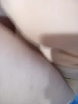 XXX chat uživo modela Tiomy99