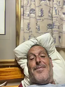 GeldenKuy XXX чат на живо