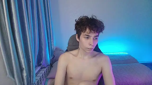 Adam_Kroy Live XXX-Chat