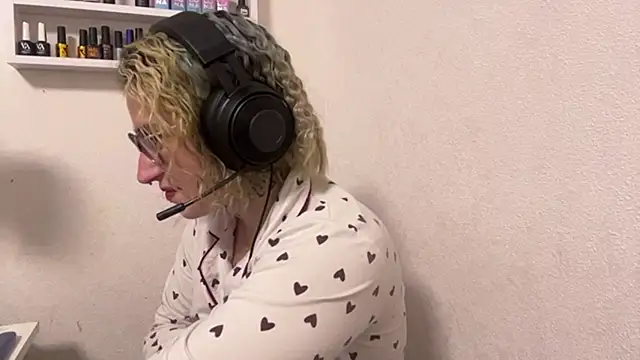 Snow_Whisper – Naživo XXX chat