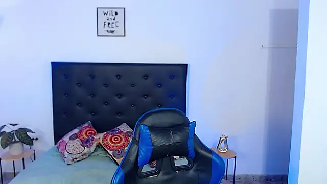 yousimon18n Live XXX chat