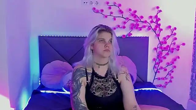 Chat +18 de JoannLowe ao vivo