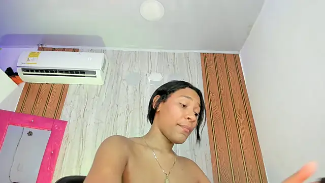 Aratnzacute Chat XXX live