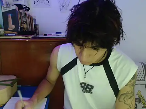 XXX chat uživo modela ElliotAzert