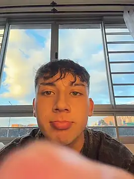 OLIVER_K Adlı Modelin Canlı XXX Sohbeti