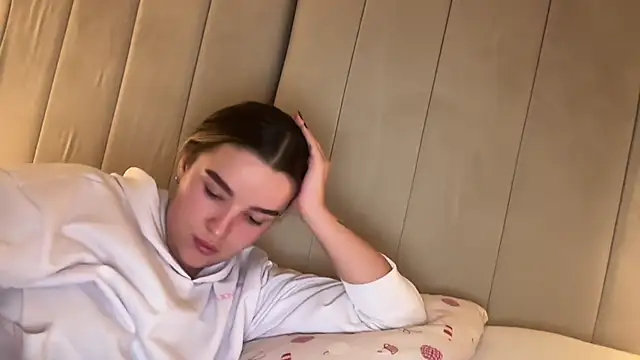 maisiesmithx Adlı Modelin Canlı XXX Sohbeti