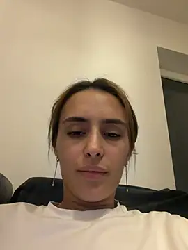 Онлайн чат XXX InnesBella