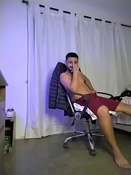 BadboyX333 – Naživo XXX chat
