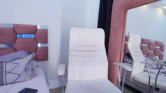 mia_celestee লাইভ XXX চ্যাট
