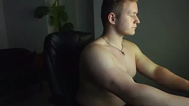 Richard_Dullas: онлайн-секс-чат