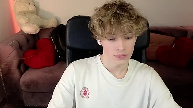 Онлайн чат XXX kevingarsiaa
