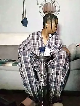 EvilVvdr666 Adlı Modelin Canlı XXX Sohbeti