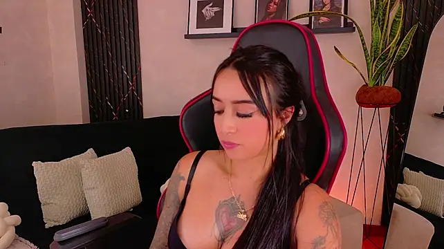 Czat XXX na żywo – EmmyEvans1