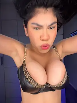 Chatroom XXX en direct de SmileyBabeXXX