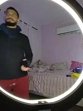 دردشة BadboyX333 الجنسية المباشرة