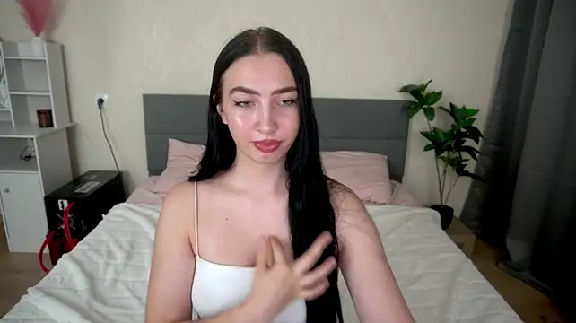 WildKittenX_'s Live XXX Chat