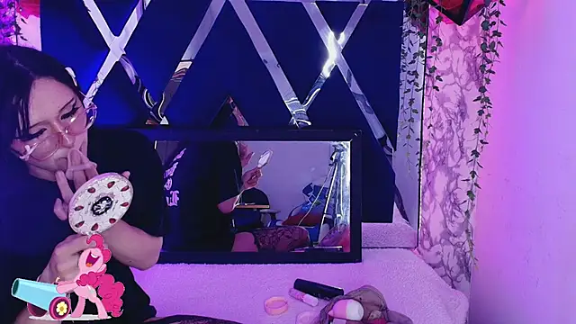 la_bommbastic Chat XXX live