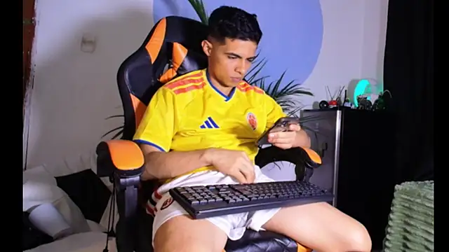 Apolo_fox22's Live XXX Chat
