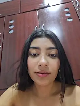Chat +18 de Sweed-virgin-pussy ao vivo