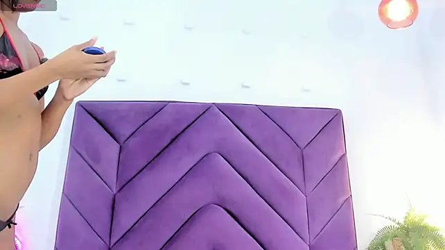 Czat XXX na żywo – IvyJoness