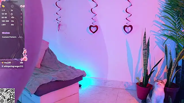 Emmi_Roberts' Live XXX Chat