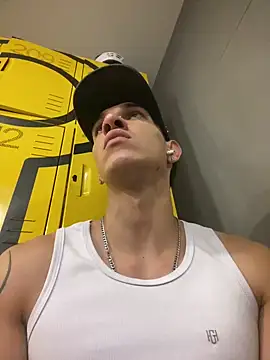 Chatroom XXX en direct de Adrien_Monteiro