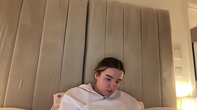 maisiesmithx Adlı Modelin Canlı XXX Sohbeti