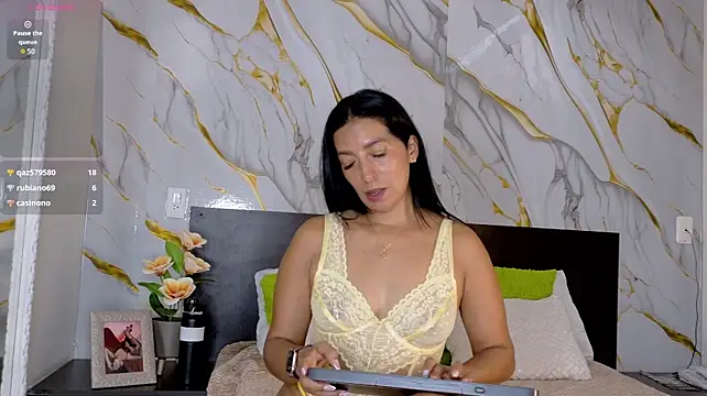 SolCanela13 Live XXX-chat