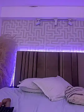 naishaa_'s Live XXX Chat
