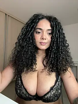 Curlyierr Live XXX-Chat