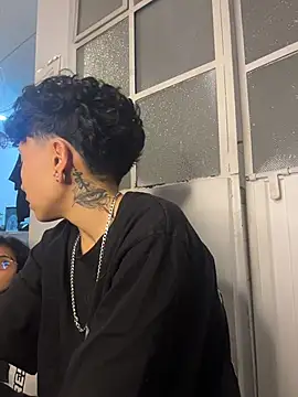 Czat XXX na żywo – ian_mathias_