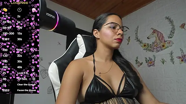 alisson_hoffman05's Live XXX Chat