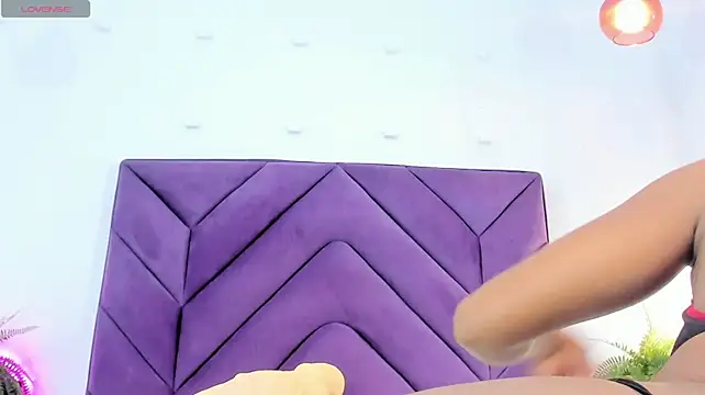 IvyJoness' Live XXX Chat