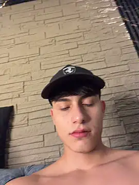 Lander_Cruz 现场XXX聊天