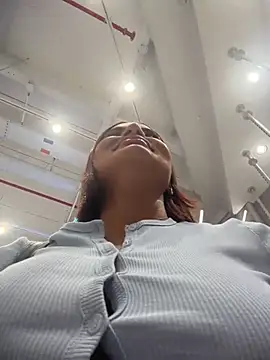 Irina_VelvettのライブXXXチャット