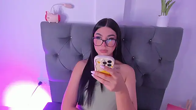 RoseCassie Chat XXX in diretta