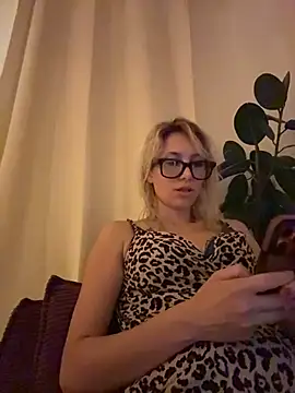 suyneslii Adlı Modelin Web Kamerası Şovu
