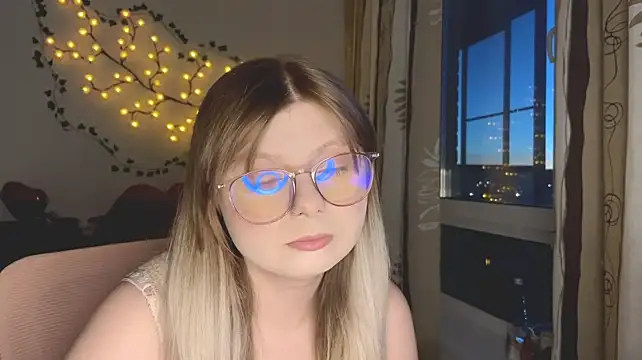 YukiBlush's Live Chat Room