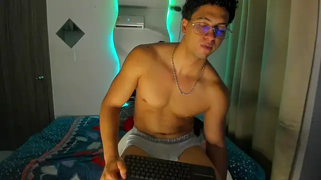 Kris_Khalifa69 现场XXX聊天
