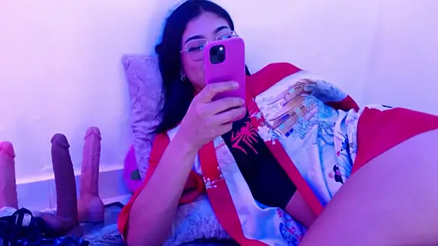 Dimitra_hells Adlı Modelin Canlı XXX Sohbeti