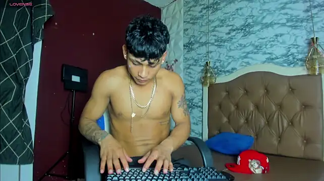 Chatroom XXX en direct de Damian-Lux