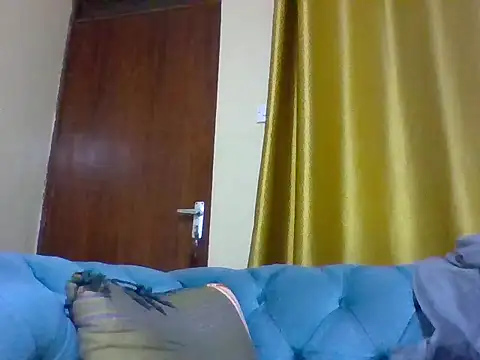 smileyboobs Adlı Modelin Canlı XXX Sohbeti