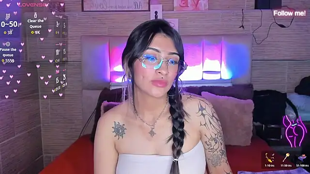 Živý XXX chat mia_devine_
