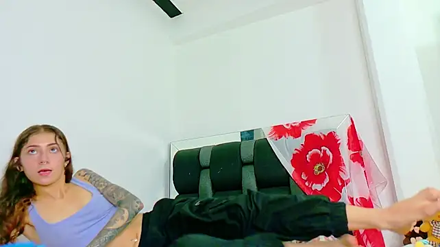 scarlet-jonesx Adlı Modelin Canlı XXX Sohbeti