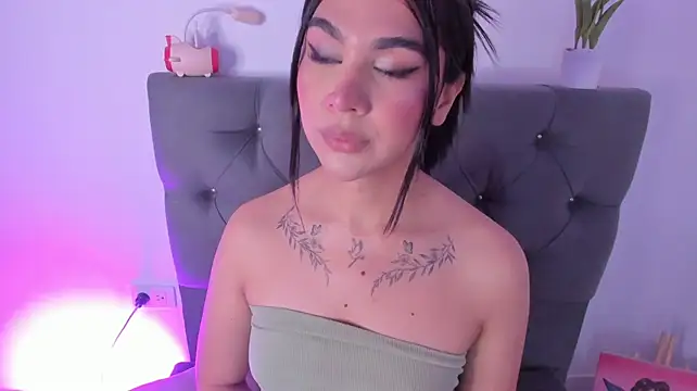 XXX chat uživo modela RoseCassie